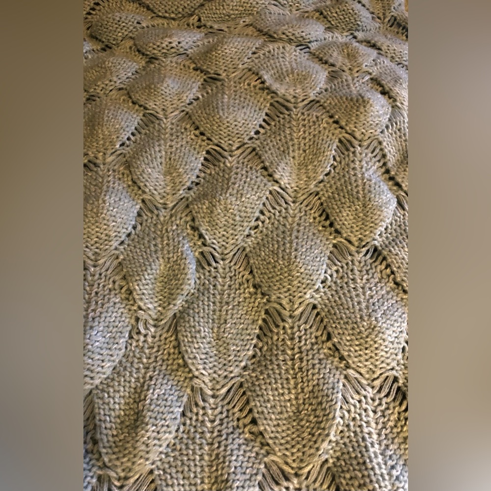 *NOW 30% OFF!!!* Mermaid Tail Blanket; Knit; Scale & Fin Detail; Aqua Blue - Picture 7 of 12